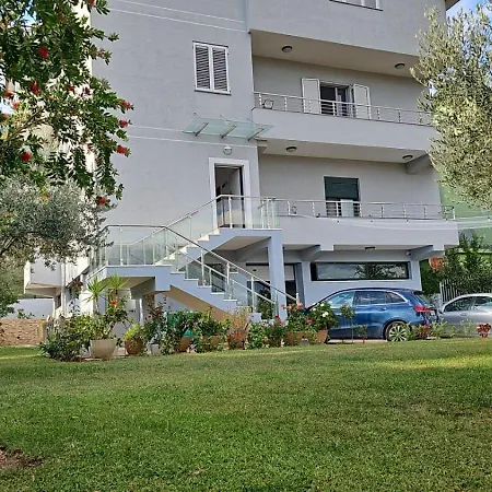 Apartment Ne Sauk Tirana